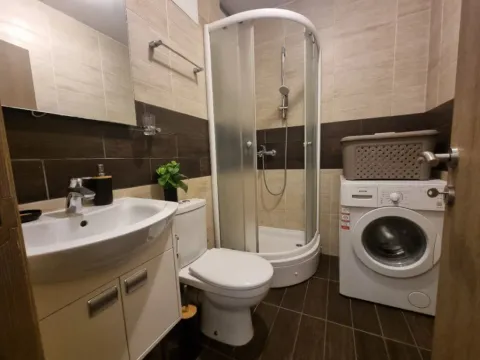 Izdavanje, jednosoban stan, 40m², Autobuska stanica, Podgorica - image 9