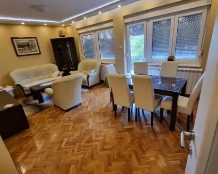 Prodaja, kuća, 160m², Sremska Kamenica, Petrovaradin - image 2