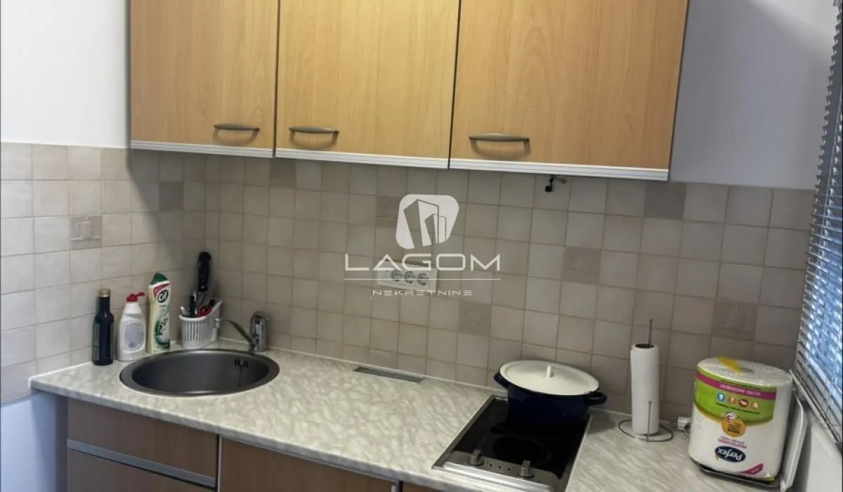 Rent, one bedroom apartment, 33m², Voždovac Sve Podlokacije, Beograd