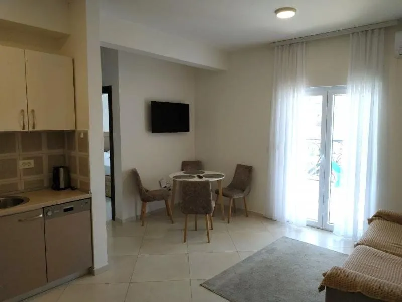 Izdavanje, jednosoban stan, 48m², Bečići, Budva