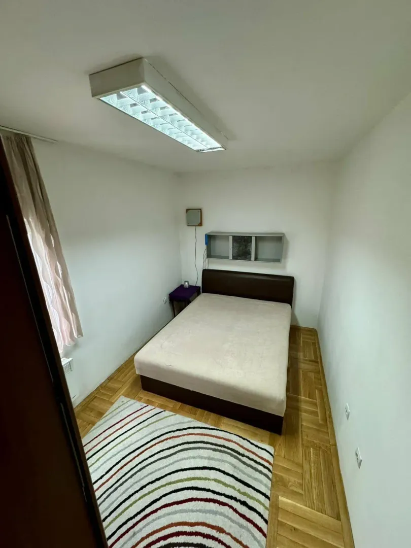 Izdavanje, jednosoban stan, 50m², Stari Aerodrom, Podgorica