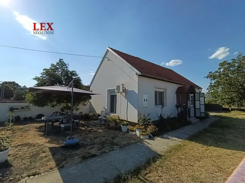 Prodaja, kuća, 78m², Deč, Pećinci