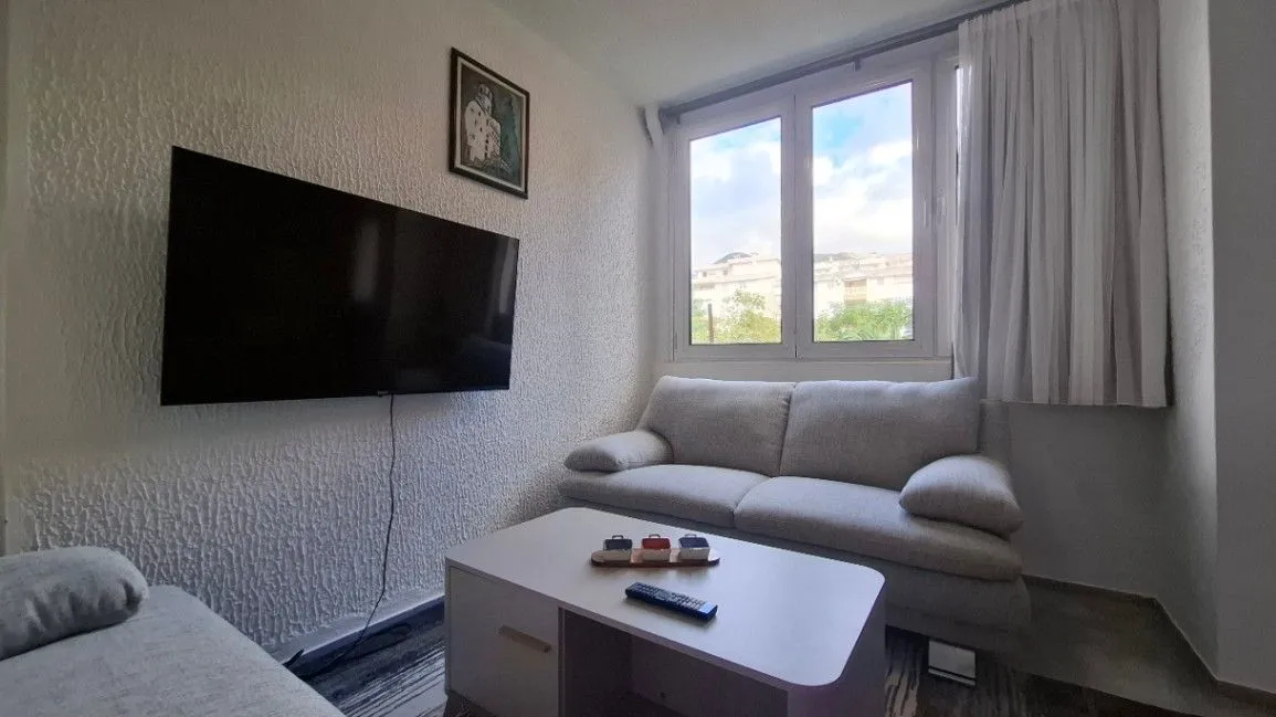 Izdavanje, jednosoban stan, 45m², Centar, Bar