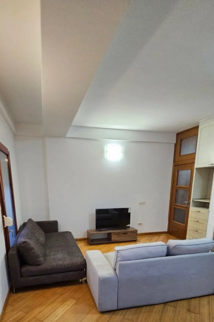 Izdavanje, dvosoban stan, 64m², Stari Aerodrom, Podgorica