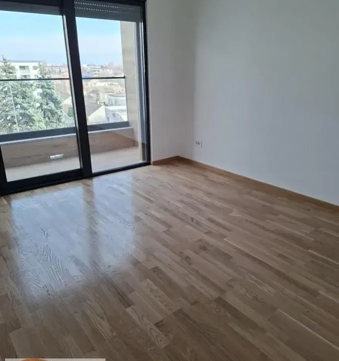 Prodaja, dvosoban stan, 77m², Pančevo, Srbija
