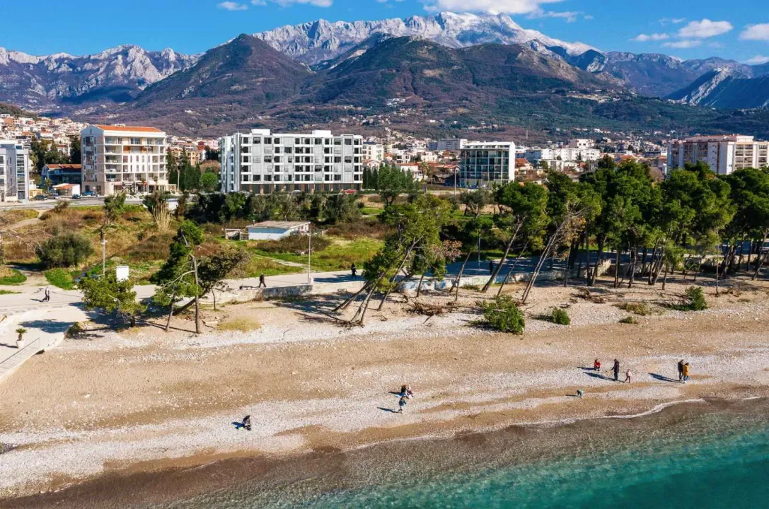 Prodaja, dvosoban stan, 45m², Bar, Crna Gora