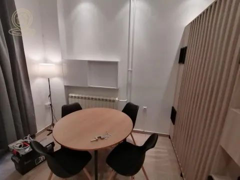 Izdavanje, poslovni prostor, 22m², Rotkvarija, Novi Sad Sve Podlokacije - image 5