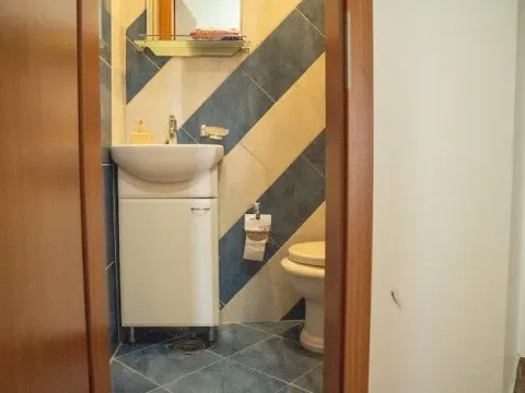 Rent, two bedroom apartment, 88m², Tuški Put, Podgorica - image 10