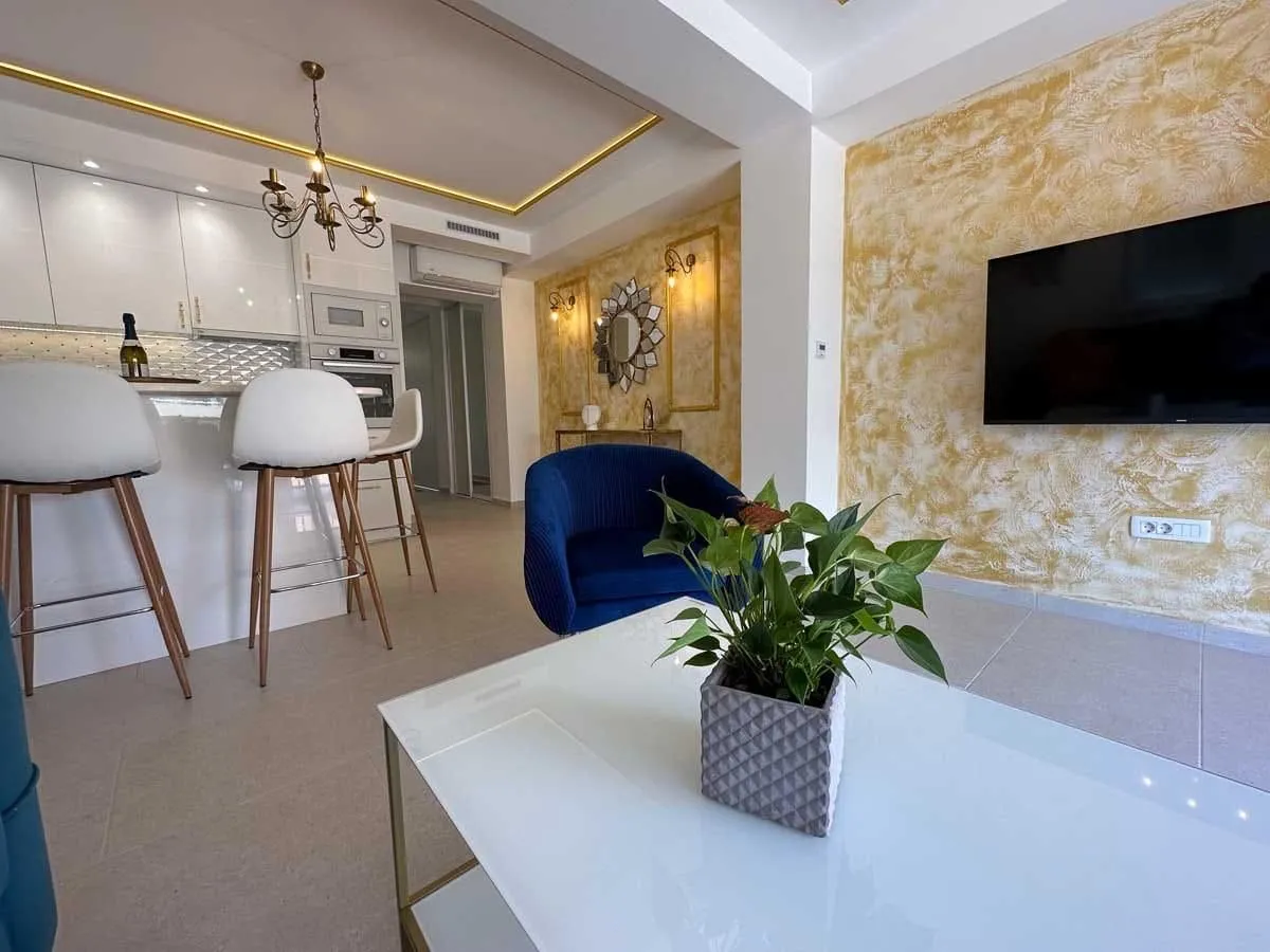 Rent, one bedroom apartment, 53m², Centar, Tivat