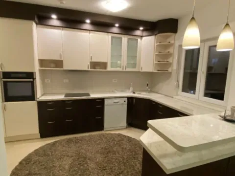 Izdavanje, trosoban stan, 120m², City Kvart, Podgorica - image 4