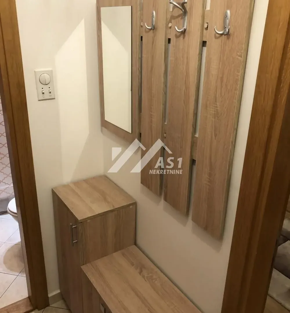 Izdavanje, jednosoban stan, 23m², Grbavica, Novi Sad Sve Podlokacije