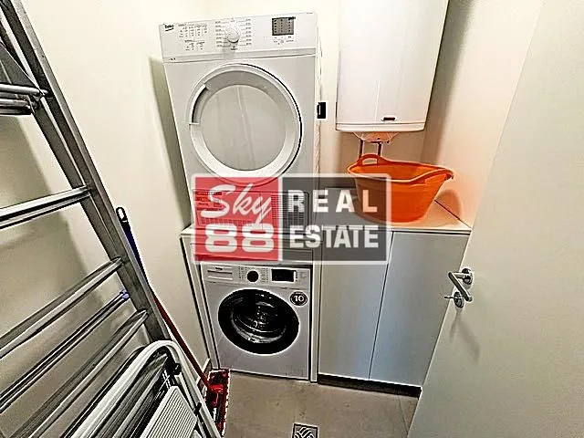 Rent, three bedroom apartment, 109m², Savski Venac, Beograd