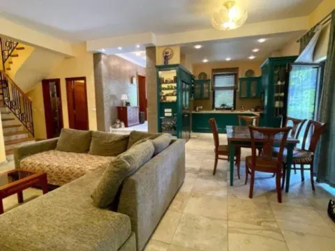 Prodaja, kuća, 240m², Prčanj, Kotor - image 11