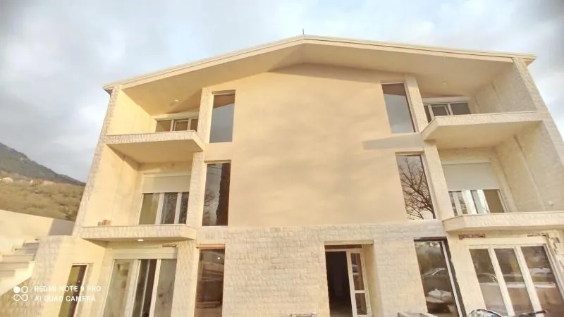 Sale, house, 527m², Sutvara, Kotor