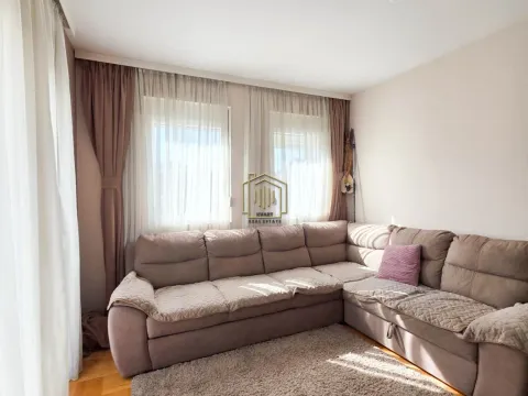 Prodaja, jednosoban stan, 46m², Stari Aerodrom, Podgorica - image 1