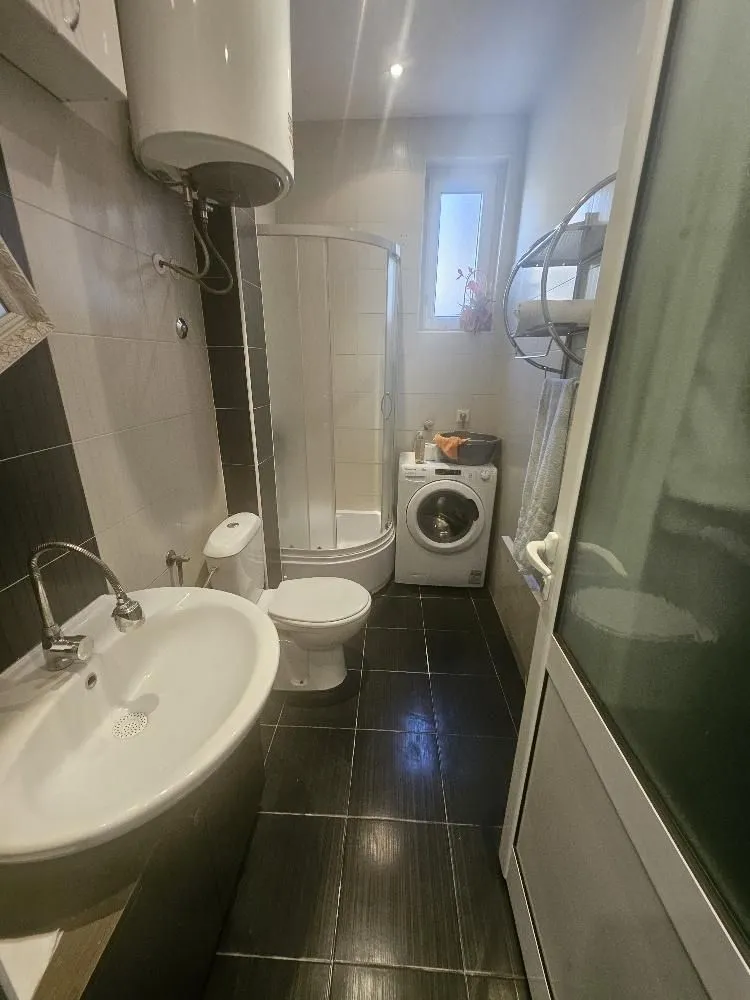Izdavanje, poslovni prostor, 82m², Stari Grad, Beograd