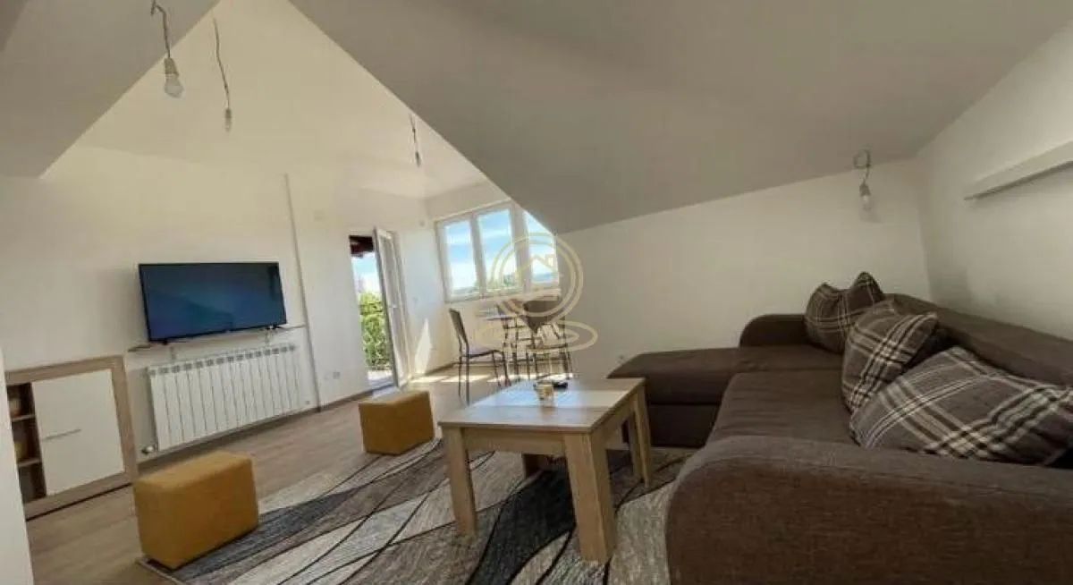 Izdavanje, trosoban stan, 70m², Mala vaga, Kragujevac