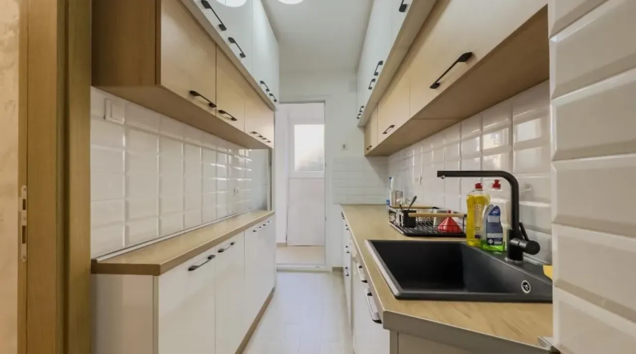 Prodaja, dvosoban stan, 68m², Tivat, Crna Gora