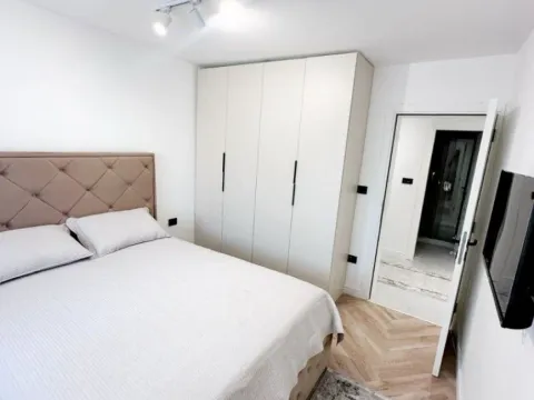 Izdavanje, dvosoban stan, 65m², Stari Aerodrom, Podgorica - image 6