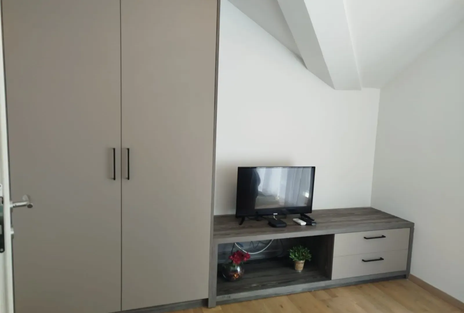 Prodaja, jednosoban stan, 46m², Centar, Tivat