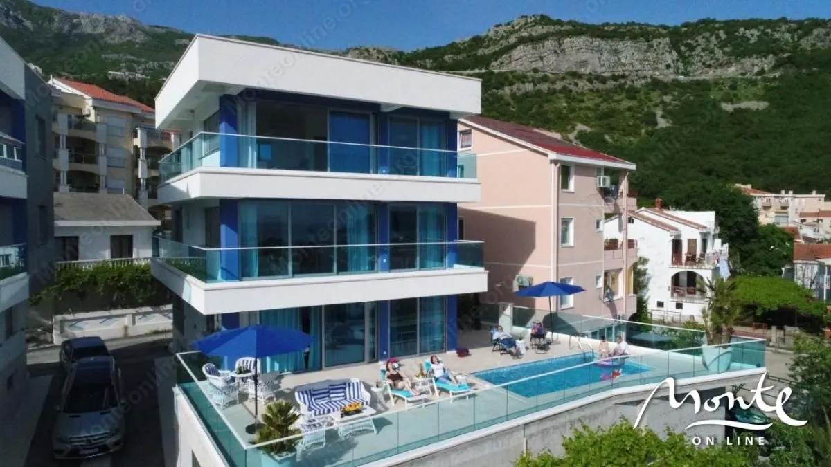 Prodaja, kuća, 329m², Centar, Budva
