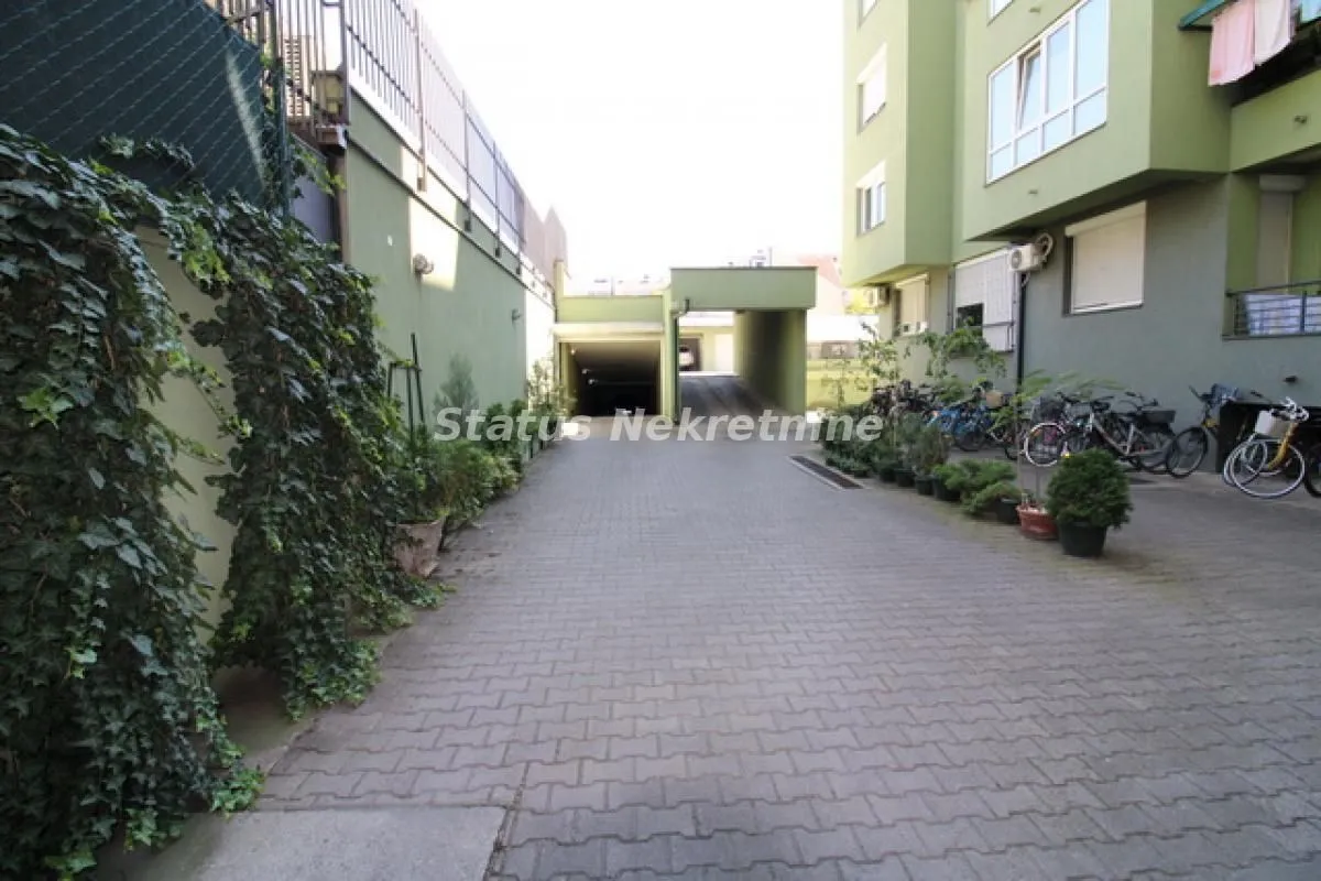 Prodaja, trosoban stan, 83m², Grbavica, Novi Sad Sve Podlokacije