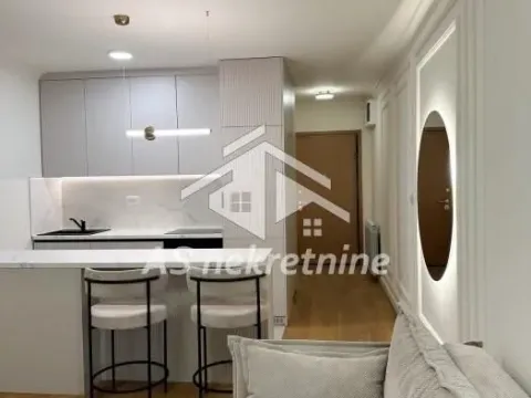 Izdavanje, jednosoban stan, 35m², Južni Bulevar, Vračar Sve Podlokacije - image 6