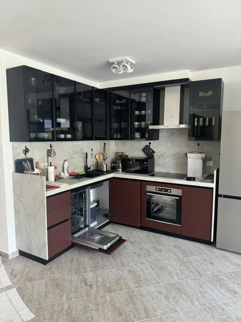 Prodaja, kuća, 165m², Lastva Grbaljska, Kotor