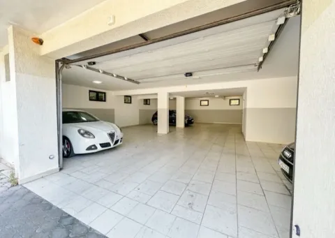 Prodaja, trosoban stan, 130m², Gorica C, Podgorica - image 10