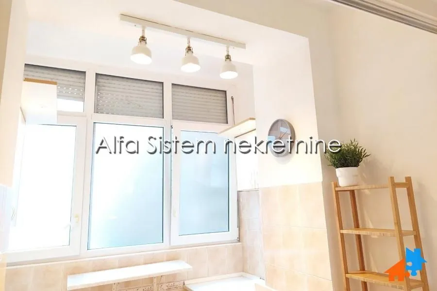 Rent, two bedroom apartment, 55m², Stari Grad, Beograd