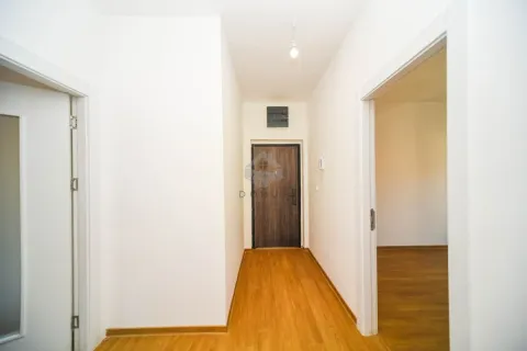 Izdavanje, dvosoban stan, 60m², Zabjelo, Podgorica - image 8