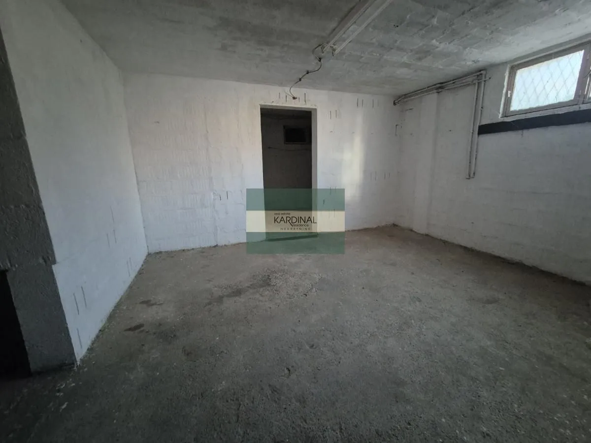 Sale, office space, 327m², Budžino brdo, Jagodina