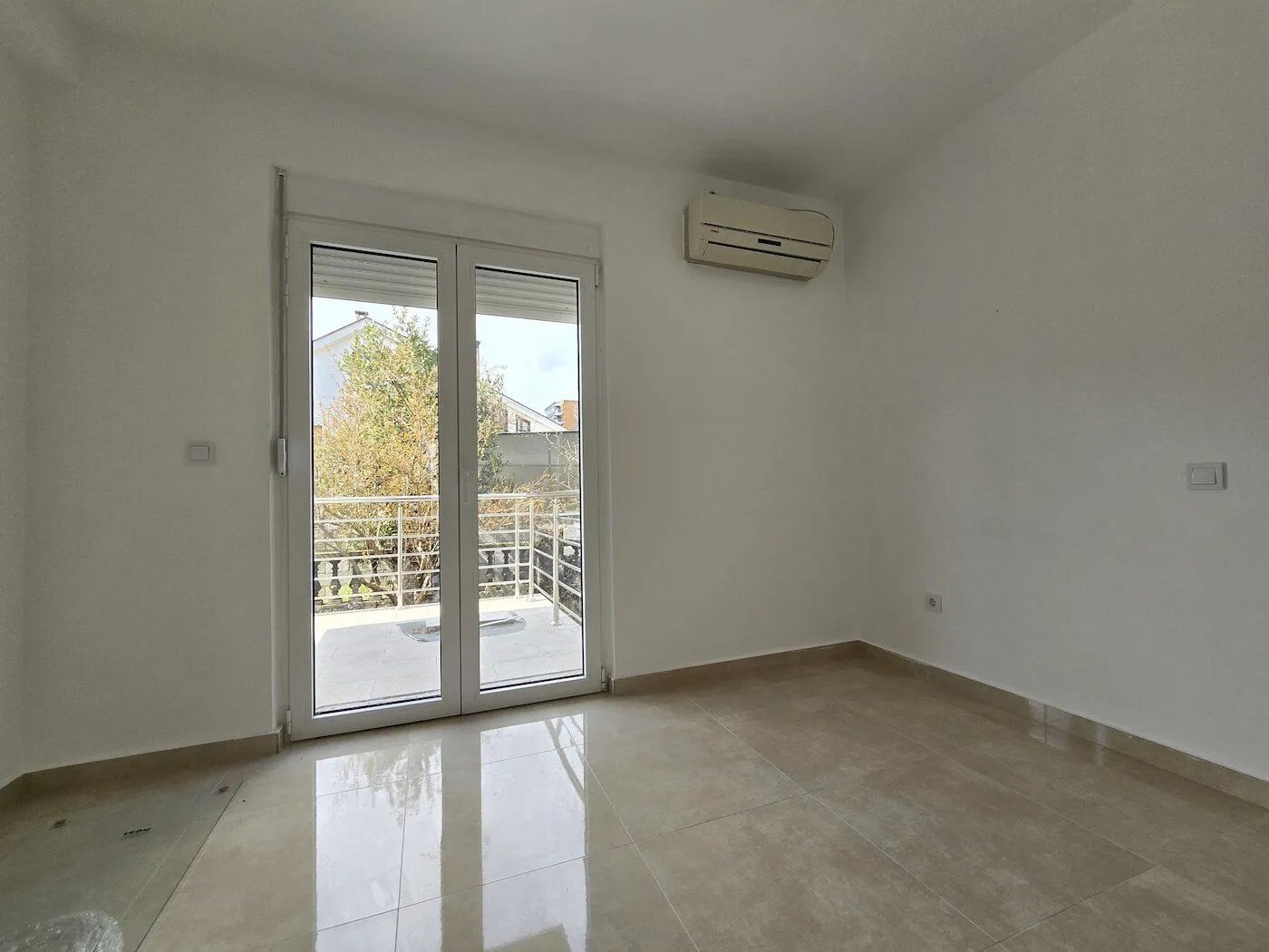 Rent, office space, 337m², Stari Aerodrom, Podgorica