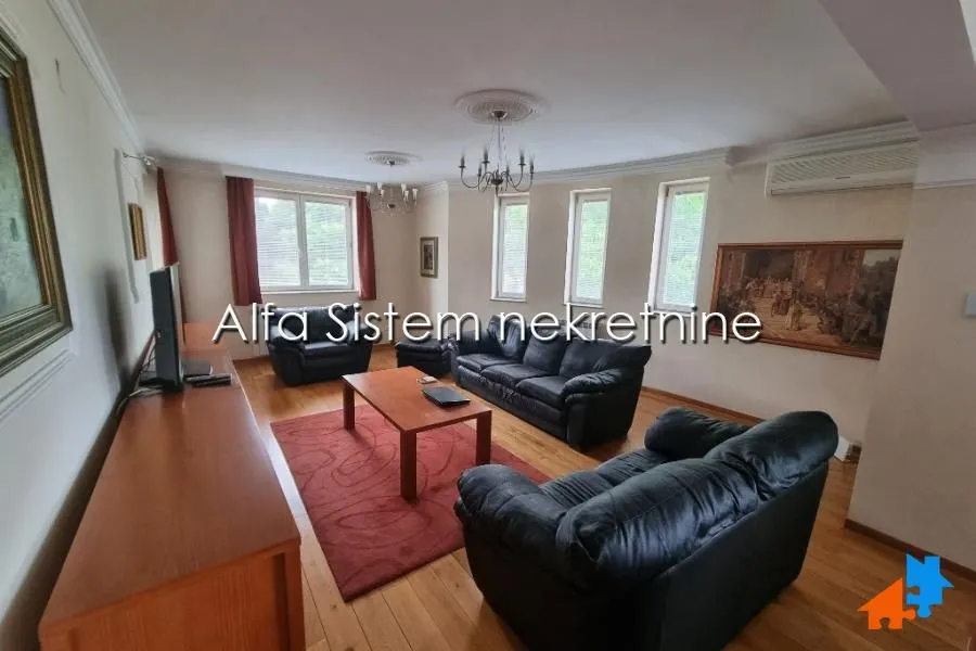 Izdavanje, četvorosoban stan, 120m², Savski Venac, Beograd