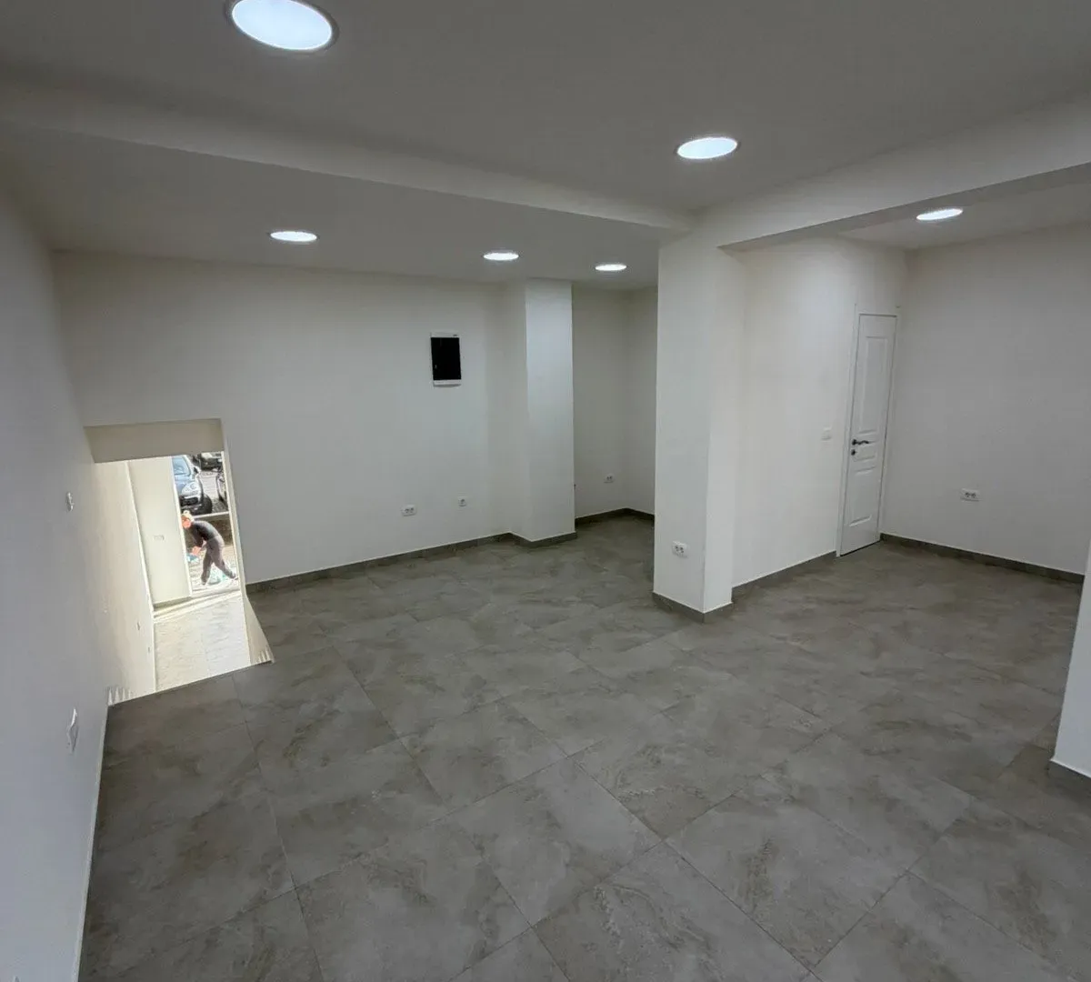 Rent, office space, 57m², Krivi Most, Podgorica