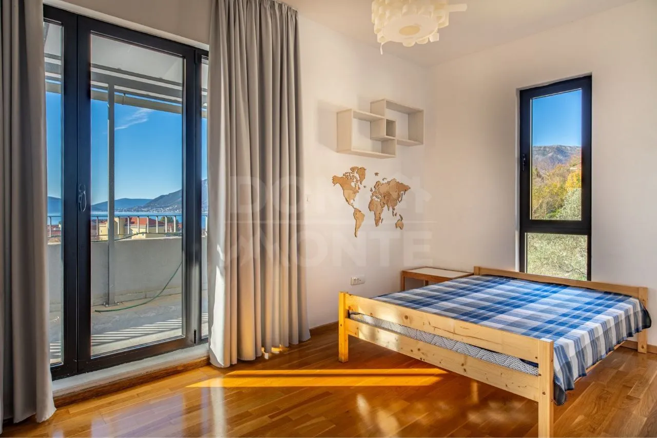 Rent, three bedroom apartment, 129m², Donja Lastva, Tivat