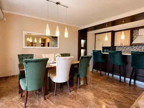Prodaja, kuća, 240m², Šušanj, Bar - image 4