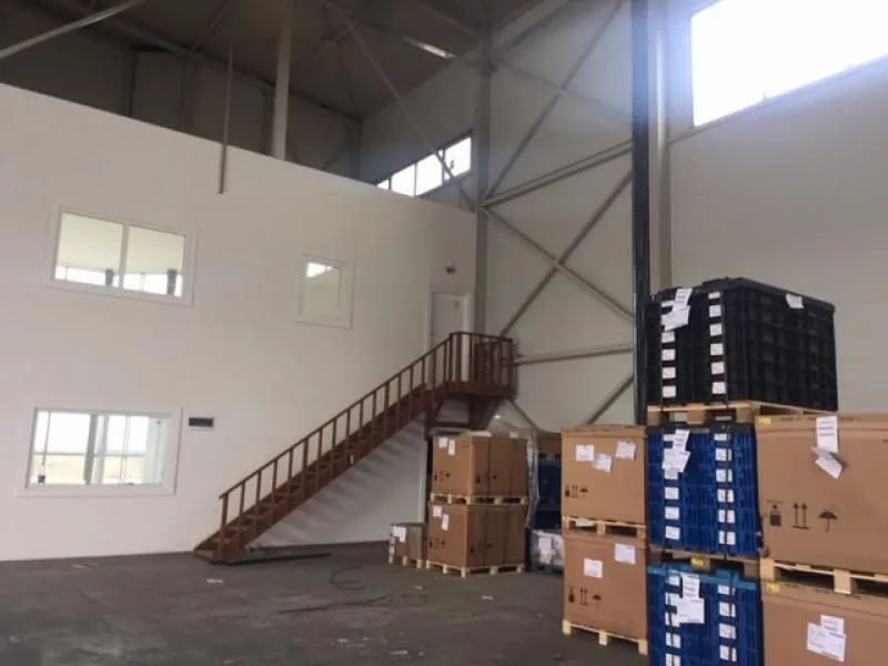 Rent, office space, 300m², Zemun Ugrinovci, Zemun Sve Podlokacije