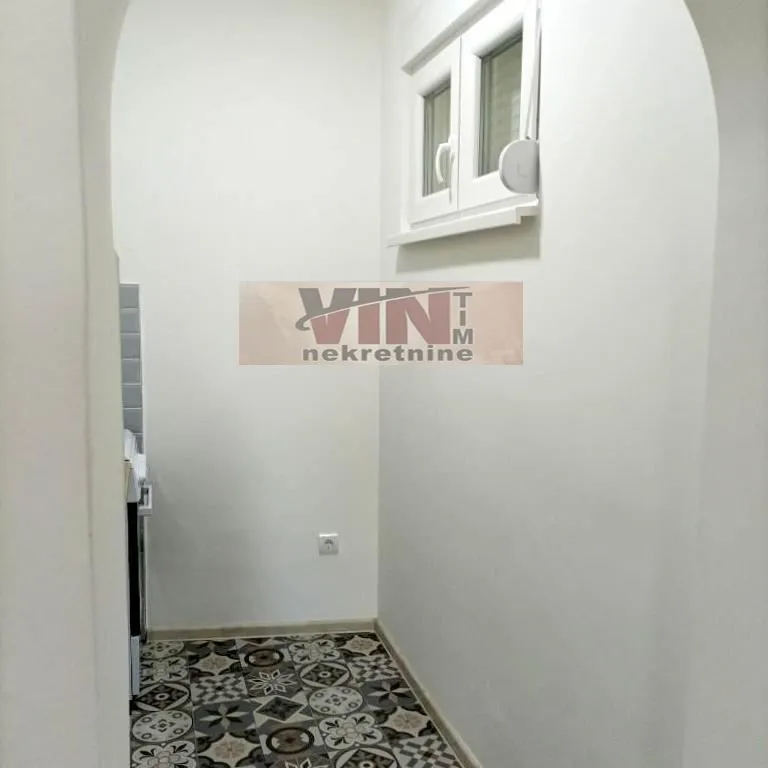 Sale, three bedroom apartment, 69m², Kalenić Pijaca, Vračar Sve Podlokacije