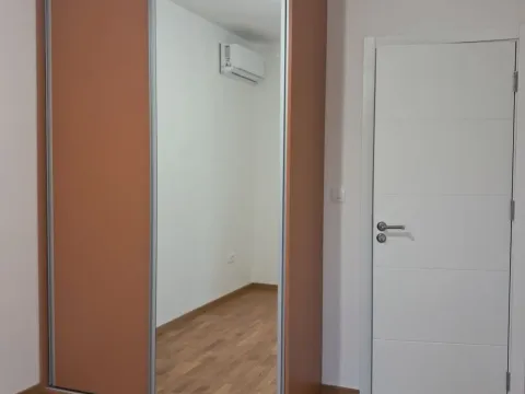 Rent, one bedroom apartment, 45m², Pobrežje, Podgorica - image 6