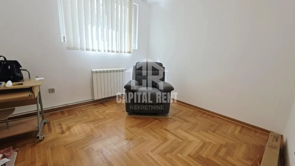 Rent, office space, 69m², Senjak, Beograd