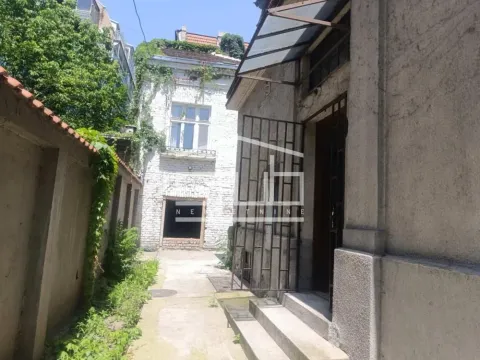 Izdavanje, kuća, 312m², Vračar Hram, Vračar Sve Podlokacije - image 14
