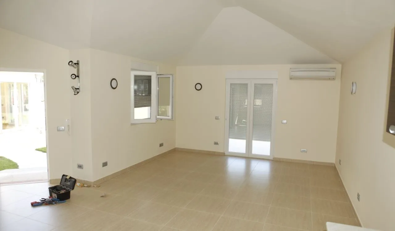 Rent, house, 250m², Donji Kokoti, Podgorica