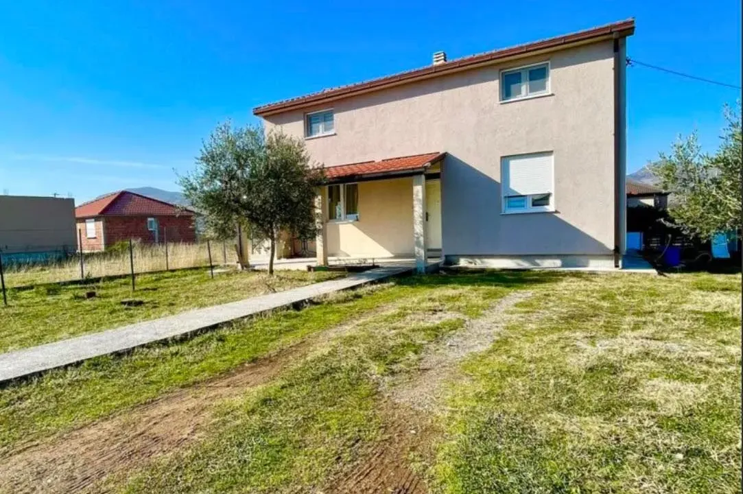 Rent, house, 145m², Donji Kokoti, Podgorica