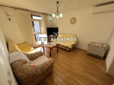 Prodaja, trosoban stan, 72m², Ilino, Bar