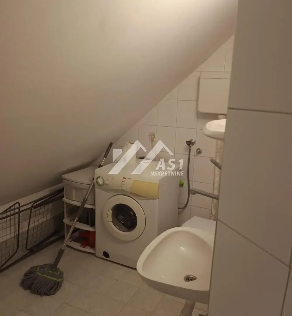 Prodaja, stan, 25m², Grbavica, Novi Sad Sve Podlokacije