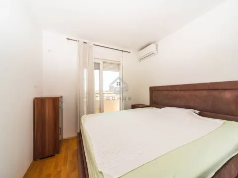 Sale, two bedroom apartment, 69m², Stari Aerodrom, Podgorica - image 11