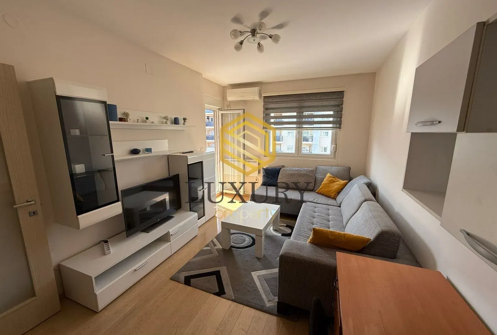 Rent, one bedroom apartment, 51m², City Kvart, Podgorica