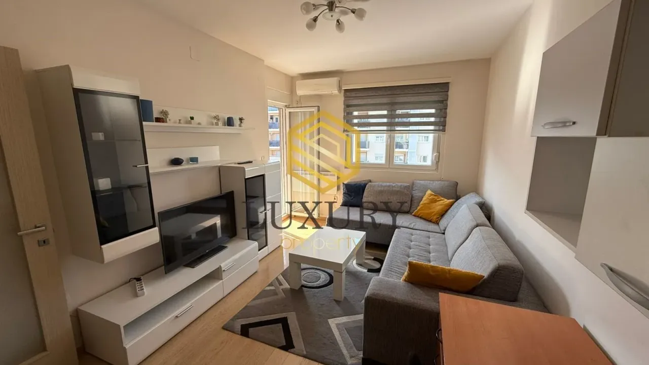 Izdavanje, jednosoban stan, 51m², City Kvart, Podgorica