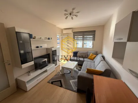 Rent, one bedroom apartment, 51m², City Kvart, Podgorica - image 1